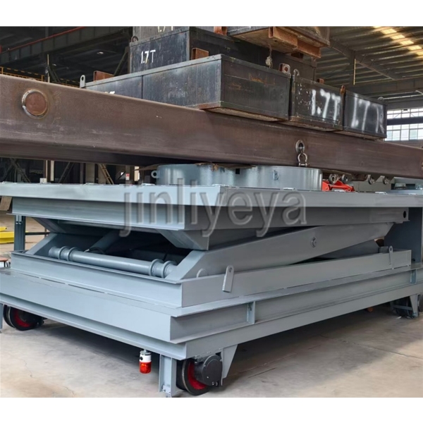 衡水定制升降车（设备可移动，可升降、台面可旋转）